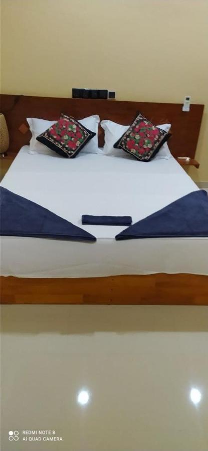 Night Star Dhangethi Bed & Breakfast Екстериор снимка