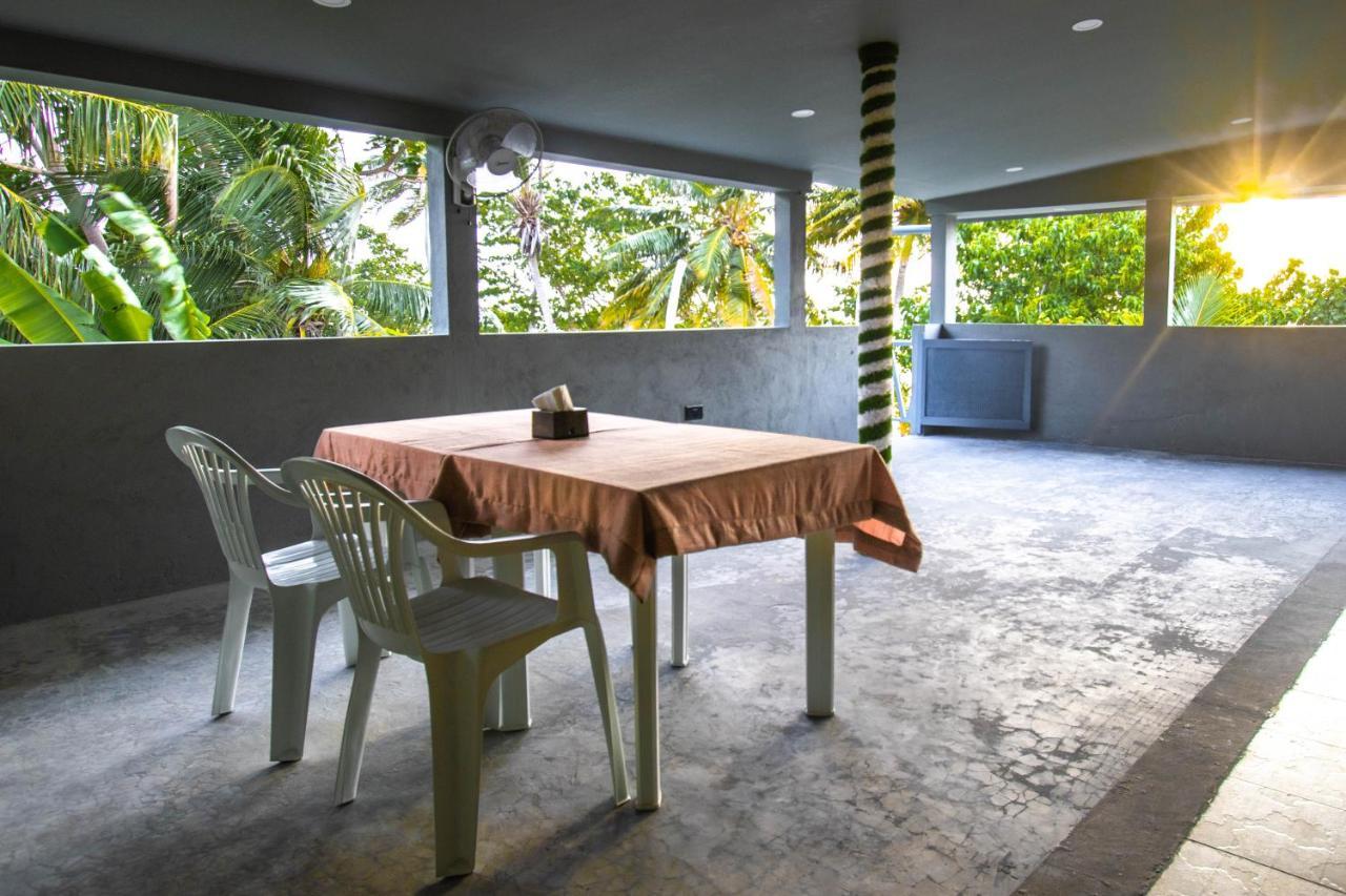 Night Star Dhangethi Bed & Breakfast Екстериор снимка