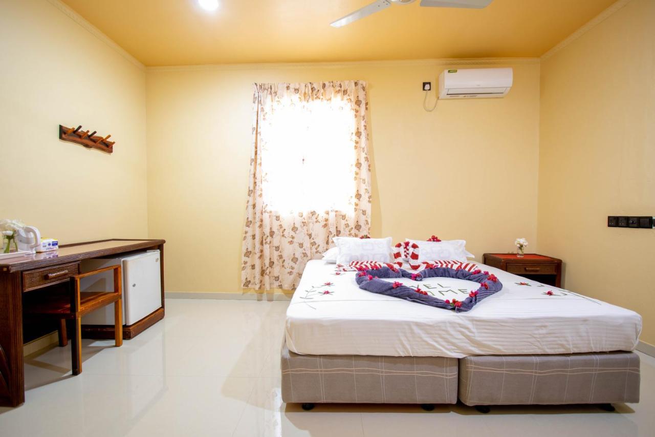 Night Star Dhangethi Bed & Breakfast Екстериор снимка